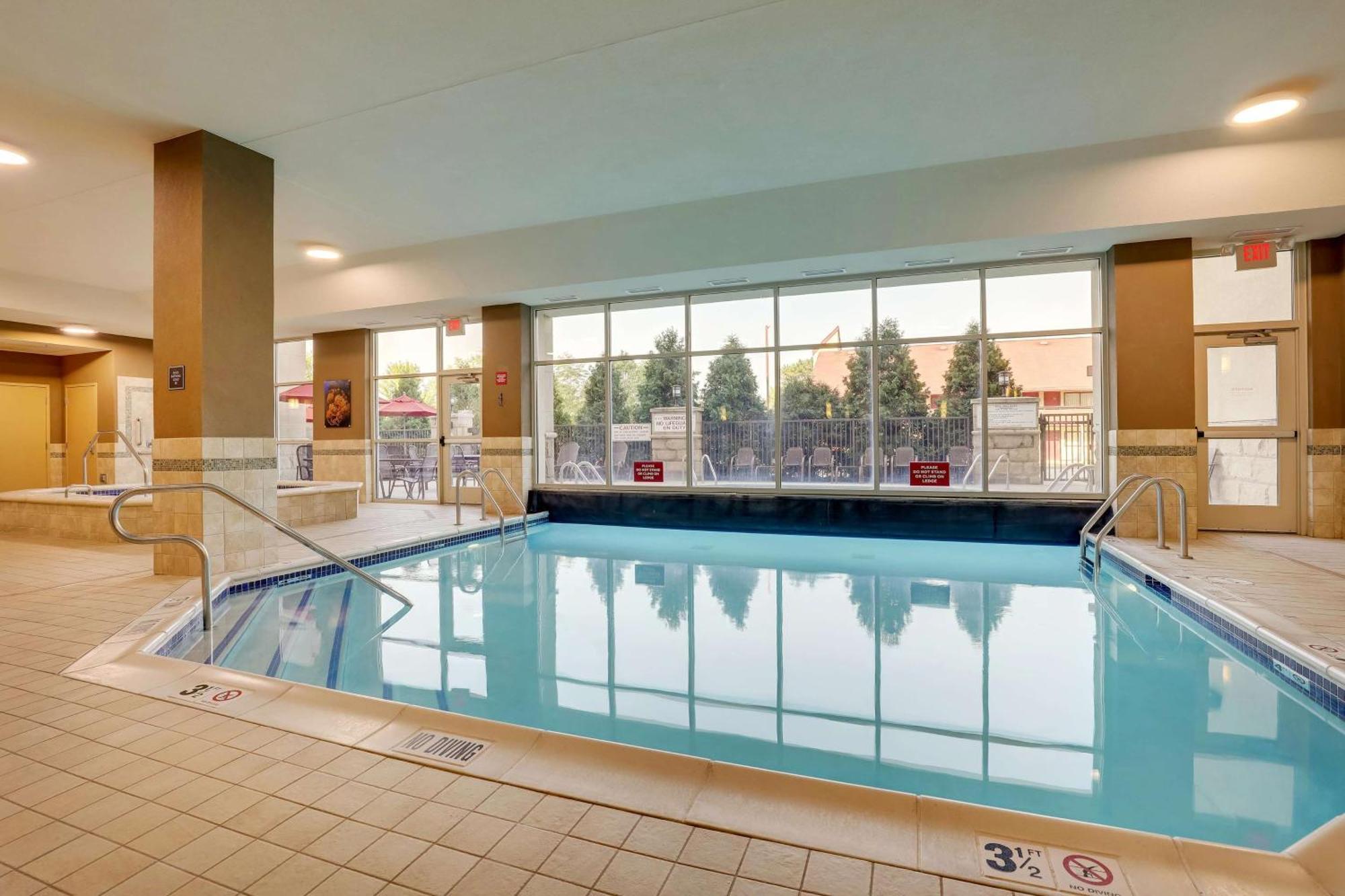 Hotel Drury & Grand Rapids
