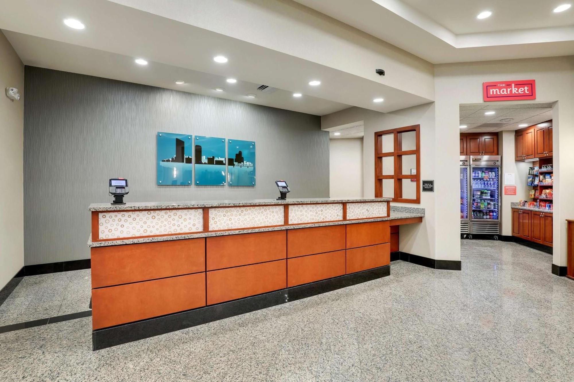 Hotel Drury & Grand Rapids 3*