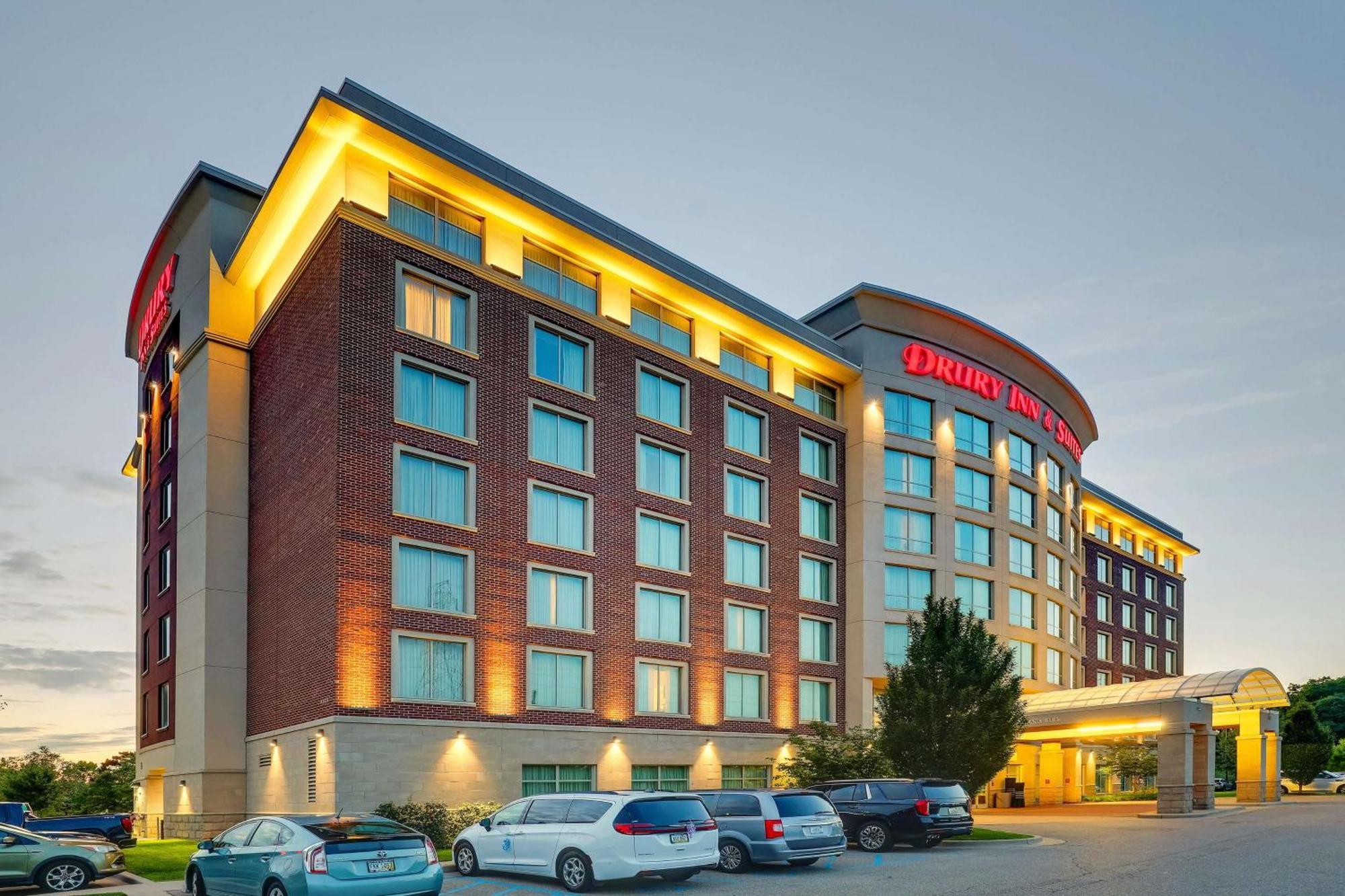 Drury & Grand Rapids Hotel